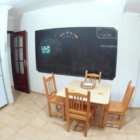 With 3 Bedrooms In With Shared Pool 200 M From The Beach Apartman