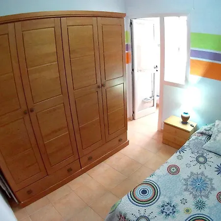 With 3 Bedrooms In With Shared Pool 200 M From The Beach Apartman
