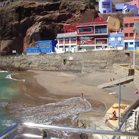 With 3 Bedrooms In With Shared Pool 200 M From The Beach Apartman