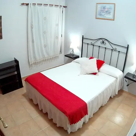 With 3 Bedrooms In With Shared Pool 200 M From The Beach * Sardina