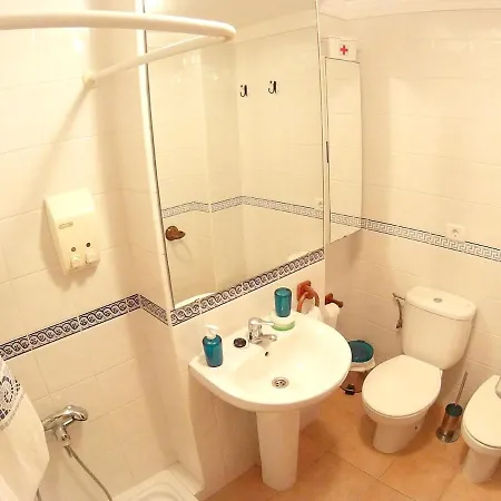 With 3 Bedrooms In With Shared Pool 200 M From The Beach * Sardina