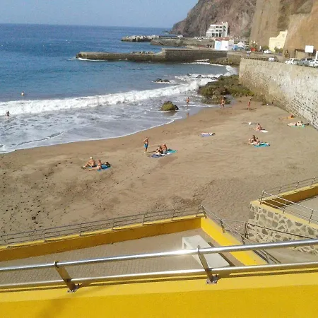 Apartman With 3 Bedrooms In With Shared Pool 200 M From The Beach *