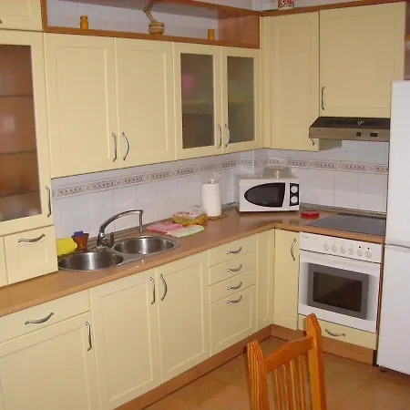 Apartman With 3 Bedrooms In With Shared Pool 200 M From The Beach Sardina