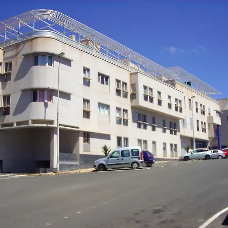 Apartman With 3 Bedrooms In With Shared Pool 200 M From The Beach *